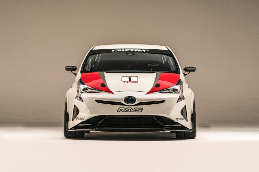  Toyota Prius Extreme 2016 года  (фото 6 из 8)